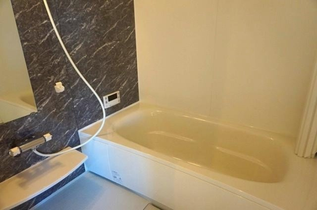 平松ハイツ　弐番館の浴室