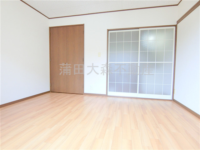 メゾンドルミエールの居間・リビング