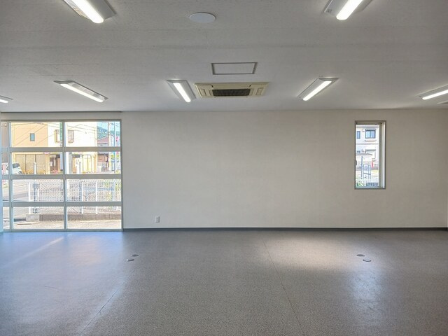 太子町東保事務所の内装