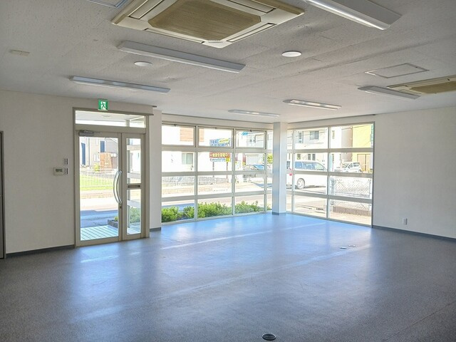 太子町東保事務所の内装
