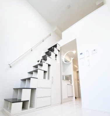 【居間・リビング】 | Terrace  Saint  Honore | 洋室のお部屋です。