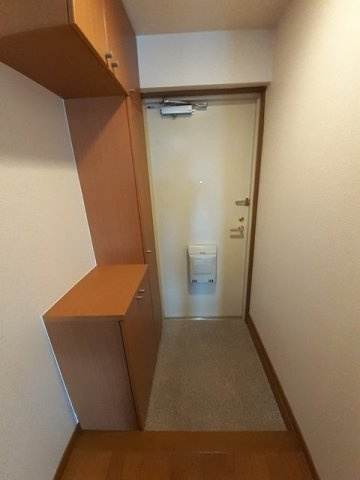 コムフォートワンの玄関|高崎、前橋のお部屋探しはエンドスケープまで！お客様の理想お聞かせ下さい♪