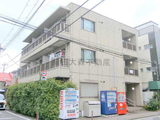 Grace多摩川の外観|2005年2月築　鉄骨造地上3階建て総戸数12戸
東京都大田区下丸子4丁目　東急多摩川線下丸子駅徒歩4分