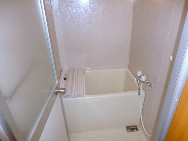 藤ハイツの浴室|きれいな浴室です。