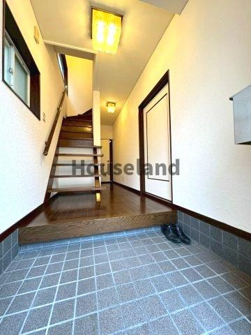 島橋南ノ丁戸建の玄関