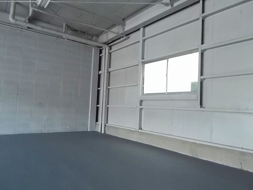 三条町１丁目倉庫付事務所の内装