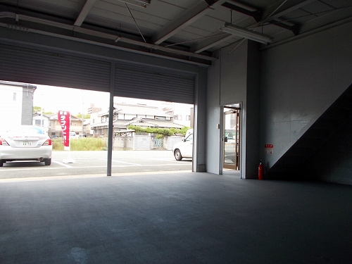 三条町１丁目倉庫付事務所の内装