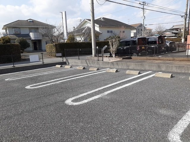 グリーンコートCの駐車場