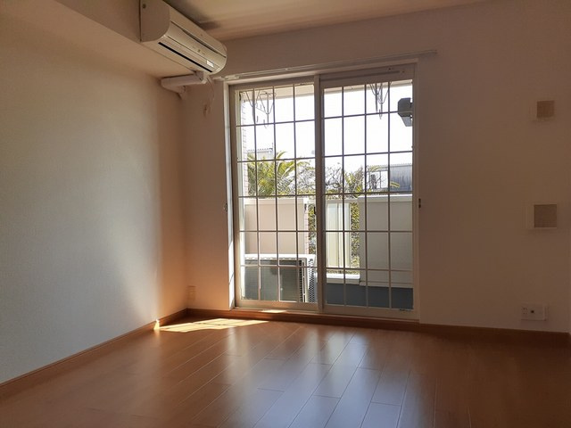 グリーンコートCの居間・リビング