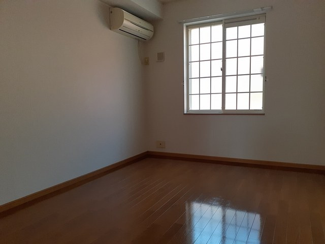 グリーンコートCの洋室