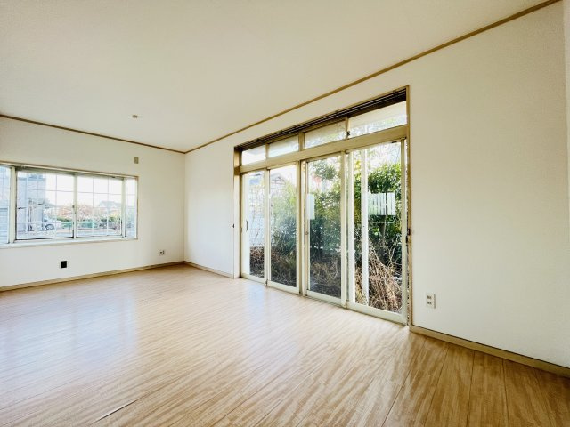 【居間・リビング】 | 上里町大字勅使河原　中古戸建