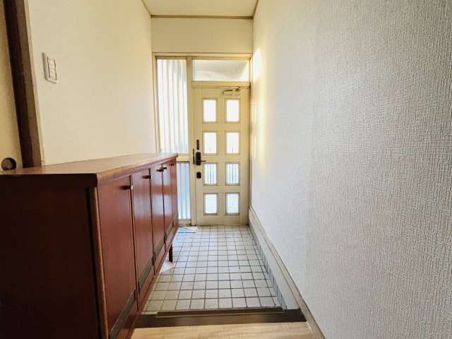 【玄関】 | 上里町大字勅使河原　中古戸建