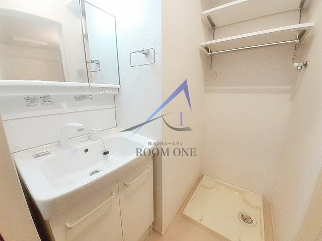 ラ・ベル・リューヌの洗面所|独立洗面台です。