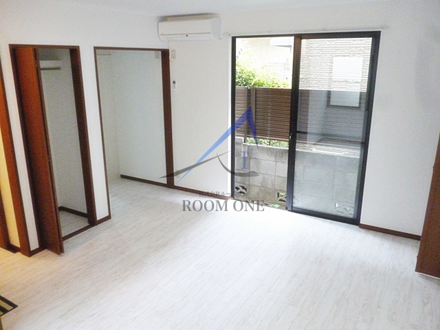 メゾンJフォーレの居間・リビング|洋室のお部屋です。