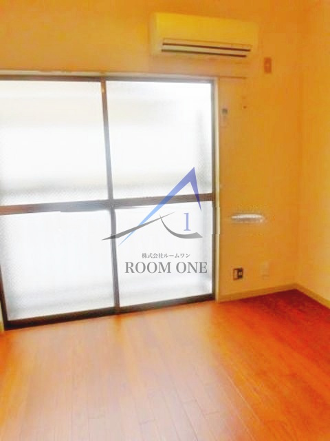 第８紀州ハイツの居間・リビング|洋室のお部屋です。