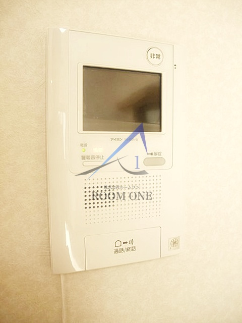 ルーブル大塚弐番館のセキュリティ|モニター付きインターホンです。
