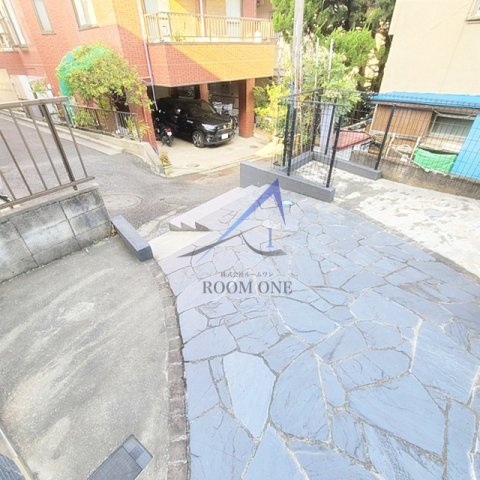 カーサドマーニのエントランス|エントランスです。