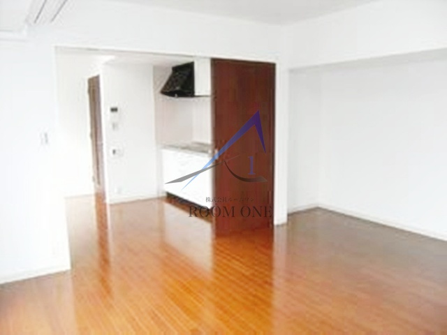 Ｃｏｕｒｔ　Ｏｒｉｅｌの居間・リビング|洋室のお部屋です。