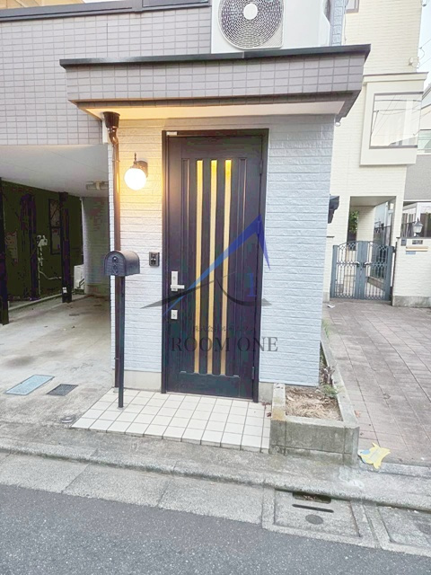 仲居邸のエントランス|エントランスです。