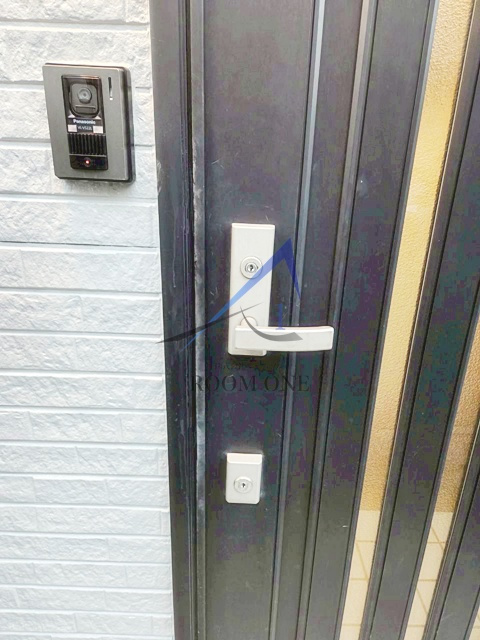 仲居邸のセキュリティ|ダブルロックです。