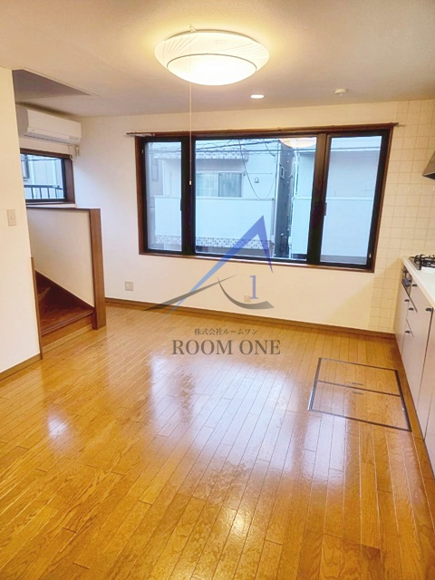 仲居邸の居間・リビング|洋室のお部屋です。