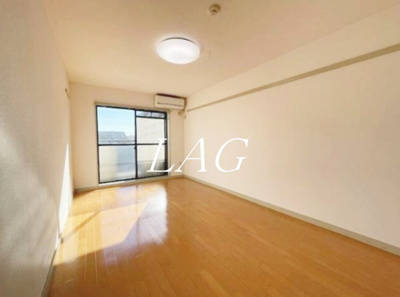 【居間・リビング】 | エレガンシティ池上 | 洋室のお部屋です。