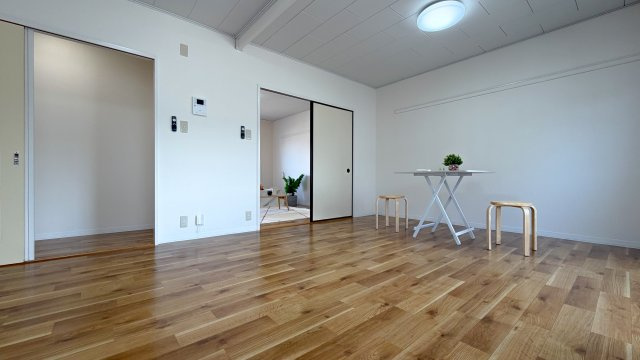 ヴィラ長者町の居間・リビング|※ホームステージングの写真となります。