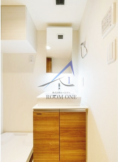 ウェルスクエアイズム三軒茶屋ＳＯＵＴＨの洗面所|洗面台です。