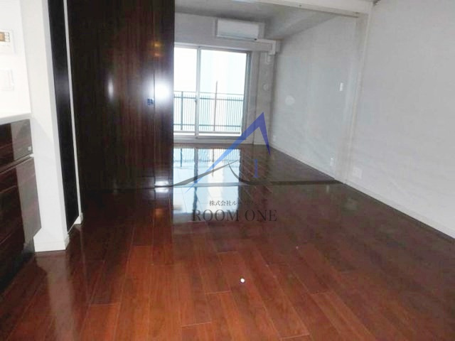 東京ミッドヘイ　勝どきの居間・リビング|洋室のお部屋です。