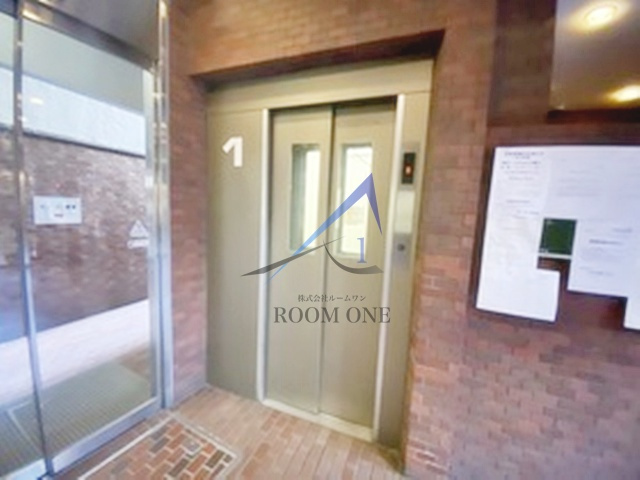 ソフトタウン青山のその他共用部分|エレベーターです。