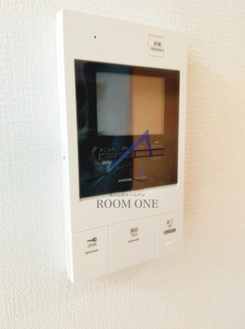 アーバンプレイス高田馬場αのセキュリティ|モニター付きインターホンです。