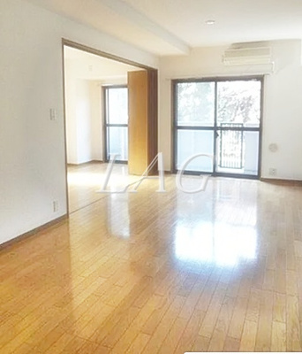 【居間・リビング】 | ヴァンシャルマンＯＺ | 洋室のお部屋です。