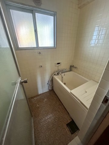 四日市市　一棟マンションの浴室