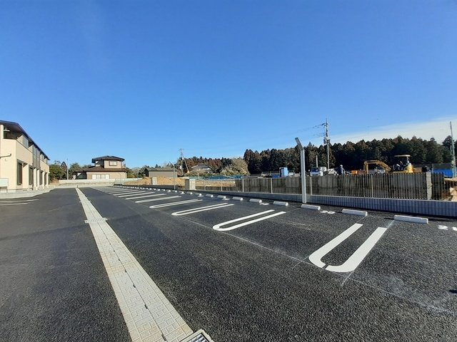 ポスト　フォルトナートＢの駐車場