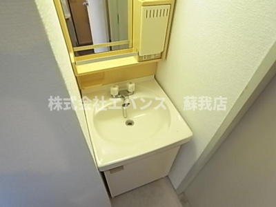 【独立洗面台】 | b’CASA千葉蘇我Ⅱre-born | 独立洗面台で身支度をすべて済ませてしまいましょう