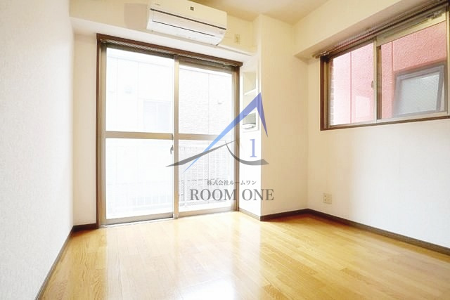 ＥＣＬＵＳＥの居間・リビング|洋室のお部屋です。