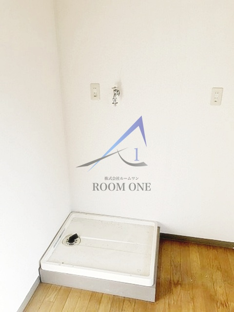 コーポ末広の設備|洗濯機置場です。