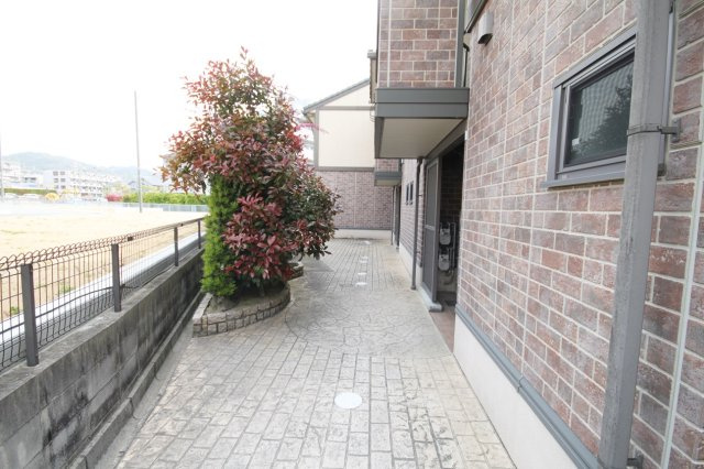 シャルマン松香園（ショウコウエン）のその他共用部分|簡単な家庭菜園も楽しめるお庭です