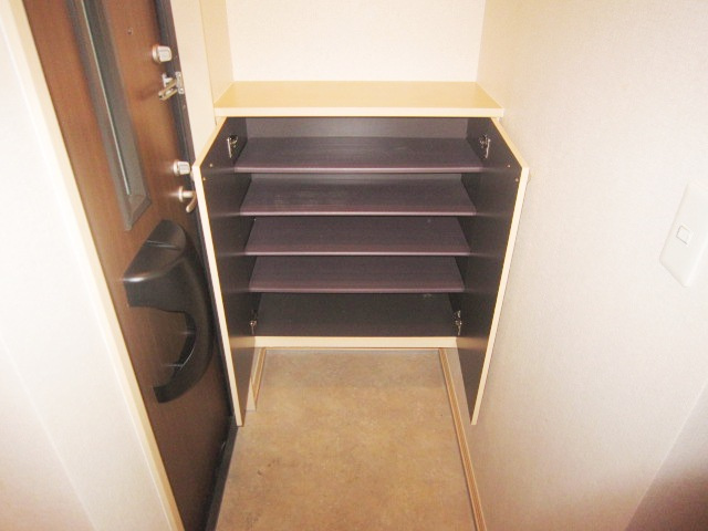 シャルマン松香園（ショウコウエン）の収納|小物を収納するのに便利です