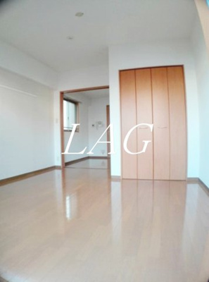 【居間・リビング】 | ヴィラフェリーチェ | 洋室のお部屋です。