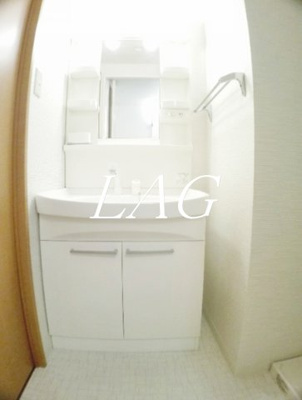 【洗面所】 | ヴィラフェリーチェ | 洗面台です。