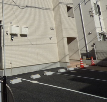 AJ南柏WestⅠの駐車場