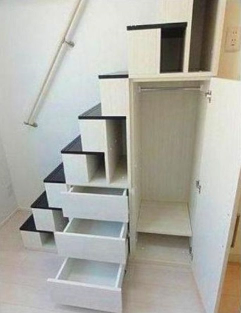 ハーモニーテラス北新宿Ⅲの収納|収納階段