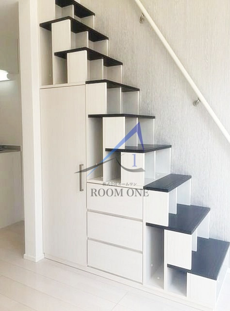 ハーモニーテラス四谷坂町の収納|階段収納です。