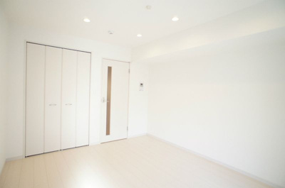 【洋室】 | リブリ・踊場