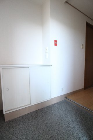 ピアシティ朝霧の玄関