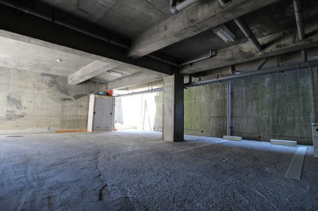 ピアシティ朝霧の駐車場