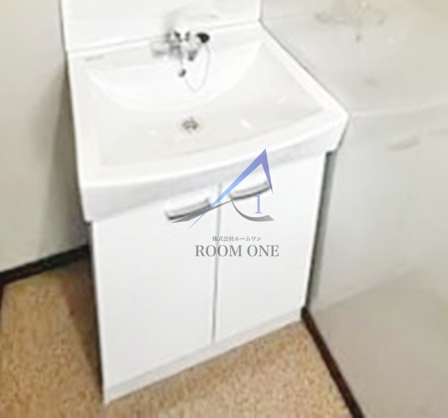 第一かしわ荘の洗面所|独立洗面台です。