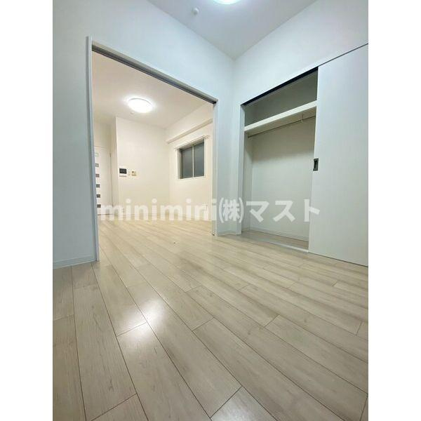 フロンティアタワー九条Ⅰ（旧CITY SPIRE九条Ⅰ）の居間・リビング