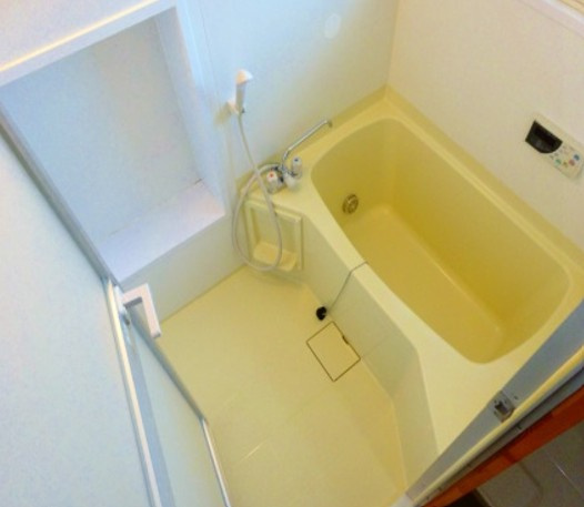 青山マンションの浴室